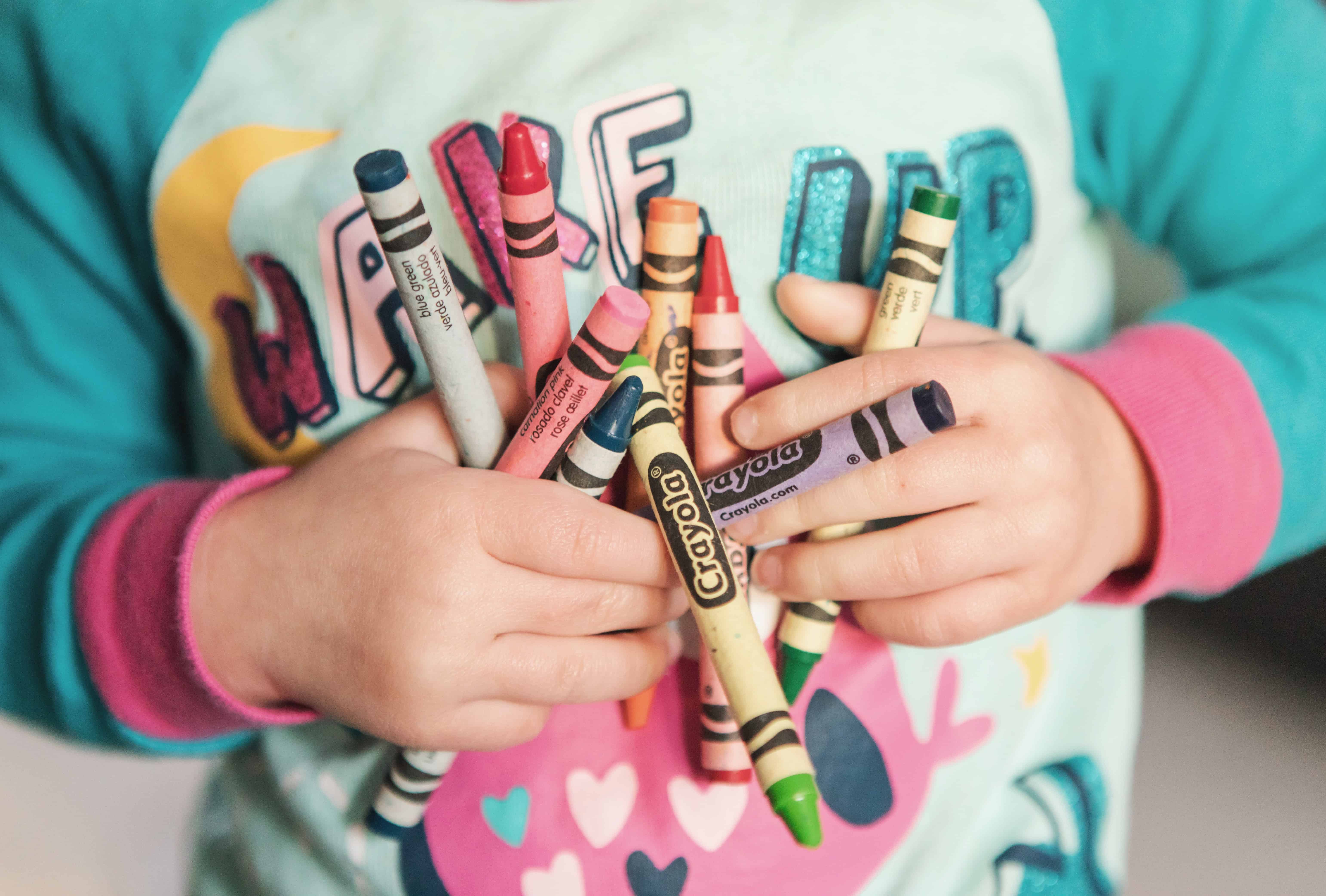 Crayola's Dry Erase Wall Paint Is So Incredibly Creative (& Clean!)