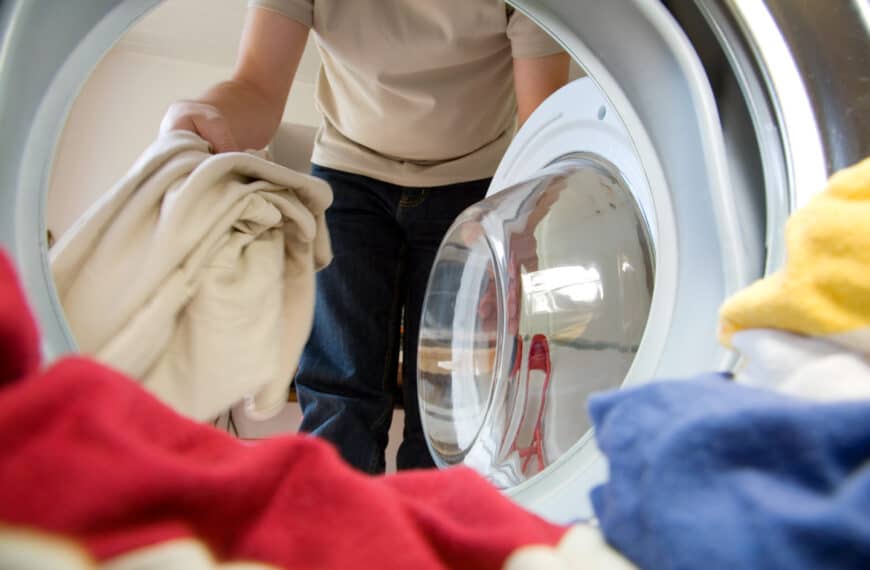 Can You Wash White and Colored Clothes Together?
